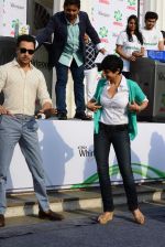 Imran Khan and Mandira Bedi snapped at a product promotion event on 9th May 2015 (37)_554e1bc006e62.JPG