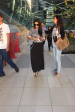 Asin Thottumkal snapped at airport on 10th May 2015 (9)_555041688839f.JPG