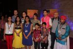 Varun Dhawan, Shraddha Kapoor at ABCD 2 media meet with Indian Idol contestants on 15th May 2015 (289)_5557251d39bef.JPG