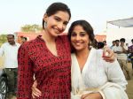 Vidya Balan visits Sonam Kapoor on the sets of Neerja on 17th May 2015