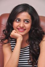 Rakul Preet Singh (12)_555b19e909d35.jpg