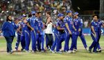 Nita Ambani cheering Mumbai Indians on 24th May 2015 (1)_5562efc4aaa60.jpg