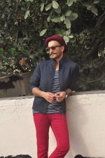 Ranveer Singh interviews in Mumbai on 27th May 2015 (36)_5566ebac51694.JPG