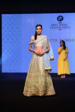 Model walks for bmw india bridal week preview in delhi on 28th May 2015 (1306)_55684b219a45b.JPG