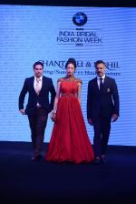 Model walks for bmw india bridal week preview in delhi on 28th May 2015 (934)_556849d75f324.JPG
