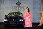 Sonakshi Sinha walks for bmw india bridal week preview in delhi on 28th May 2015 (63)_55684a5a9d359.JPG