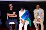Vidhu Vinod Chopra, Amitabh Bachchan, Farhan Akhtar at Wazir Trailer Launch at PVR juhu on 3rd June 2015 (9)_556fe8207007b.JPG