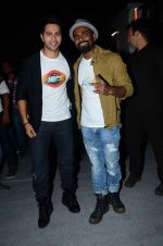 Remo D Souza and varun Dhawan_s 4D music and dance performance in association with Pond_s men and ABCD 2 in Byculla on 7th June 2015 (22)_557530edbaf16.JPG