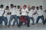 varun Dhawan_s 4D music and dance performance in association with Pond_s men and ABCD 2 in Byculla on 7th June 2015 (233)_5575316f783f4.JPG