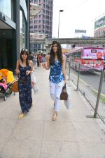 Kriti Sanon snapped shopping with a friend without any security guards on the streets of Kuala Lampur on 11th June 2015 (7)_5579b5975c39c.JPG
