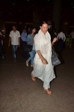 Neha Dhupia snapped at international airport on 10th June 2015 (6)_55795a2474a52.JPG