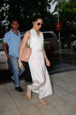 Shraddha Kapoor snapped at airport as she leaves for Chandigarh on 15th June 2015 (18)_557fc8f8b0f3d.JPG