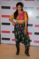 Shruti Hassan launches Haute Curry collection for Shoppers Stop on 16th June 2015 (48)_558029b396155.JPG