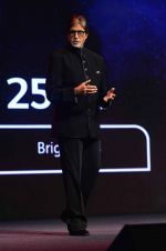 Amitabh Bachchan launches new LG smartphone on 19th June 2015 (178)_5585143989115.JPG