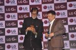 Amitabh Bachchan launches new LG smartphone on 19th June 2015 (68)_558513de6f36e.JPG