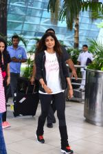 Shilpa Shetty snapped at airport as she returns from Bangalore in Domestic Airport on 21st June 2015 (12)_5586eb5583186.JPG
