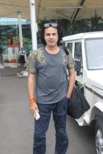 Rahul Roy snapped at domestic airport in Mumbai on 22nd June 2015 (22)_5588f3dacd7c7.JPG