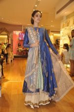 at Anju Modi showcases her bridal collection for AZA and the Vogue Bridal show in AZA on 24th June 2015 (71)_558b9e8042b37.JPG