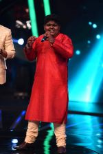 on the sets of Indian Idol Jr in Mumbai on 25th June 2015 (17)_558c1171cd8e0.JPG