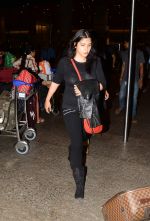 Sanjay Kapoor with wife Maheep in Mumbai Airport on 2nd July 2015 (23)_559630a9bcd3c.JPG
