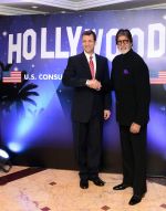 Amitabh Bachchan at the 239th anniversary of US Independence on 2nd July 2015 (10)_5597c2d6524b1.JPG
