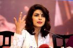 Priyanka Chopra, UNICEF Goodwill Ambassador Engages with Adolescentsto Highlight the Importance of Anaemia Prevention in Bhopal on 3rd July 2015 (8)_5597c46d83f76.jpg