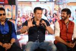 Salman Khan, Mika Singh, Kabir Khan at Bajrangi Bhaijaan song launch in J W Marriott on 3rd July 2015 (3)_5597c894d8d70.jpg