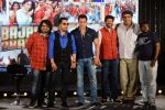 Salman Khan, Mika Singh, Kabir Khan, Pritam Chakraborty at Bajrangi Bhaijaan song launch in J W Marriott on 3rd July 2015 (22)_5597c955b0b2c.jpg