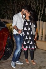 Shahid Kapoor and Meera snapped at home on 8th July 2015 (24)_559f8d5caae4e.JPG