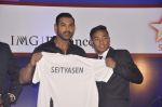 John Abraham snapped at Indian Super League auctions on 10th July 2015 (56)_55a0f80844a8f.JPG