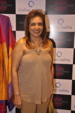 at Krishna Mehta_s store in association with Tata Medical Center in Chowpatty on 10th July 2015 (30)_55a10bc62f545.JPG
