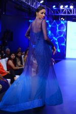 at Neeta Lulla and Whistling Woods school annual  fashion show AIYAAN 2015 in Bandra, Mumbai on 11th July 2015 (42)_55a24fdf05082.JPG