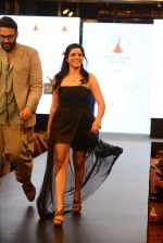 at Neeta Lulla and Whistling Woods school annual  fashion show AIYAAN 2015 in Bandra, Mumbai on 11th July 2015 (94)_55a24ffccf017.JPG