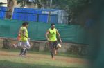 Ranbir Kapoor snapped at soccer match practice in Bandra, Mumbai on 12th July 2015 (92)_55a36a065142d.JPG