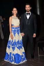 Shahid Kapoor and Mira Rajput_s wedding reception in Mumbai on 12th July 2015 (357)_55a37733b04ad.JPG