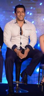 Salman Khan at Bajrangi Bhaijaan promotions in Delhi on 14th July 2015 (95)_55a5fd41c3984.jpg