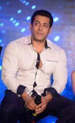 Salman Khan at Bajrangi Bhaijaan promotions in Delhi on 14th July 2015 (96)_55a5fd4268b79.jpg