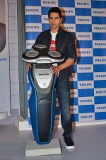 Varun Dhawan as the new face of Philips in Palladium on 14th July 2015 (20)_55a5ffd16b412.JPG