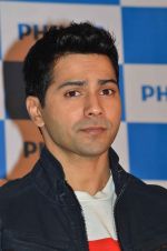 Varun Dhawan as the new face of Philips in Palladium on 14th July 2015 (47)_55a5ffe0e6fba.JPG