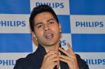 Varun Dhawan as the new face of Philips in Palladium on 14th July 2015 (57)_55a5ffe6dc822.JPG