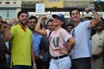 Jacqueline Fernandez at Dino Morea_s free public gym launch in marine Drive on 15th July 2015 (46)_55a772a933a19.JPG