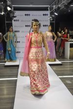 Model at Fashion Most Wanted and Lakme Absolute Salon Bridal show in bandra, Mumbai on 15th July 2015 (14)_55a7715ea66c5.JPG
