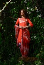 Surveen Chawla snapped at a fashion shoot for Sahiba in Aarey on 16th July 2015 (47)_55a91a69f0bb7.JPG