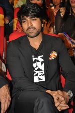 Ram Charan at TSR Tv9 national film awards on 18th July 2015 (337)_55acdd8f16ba8.jpg