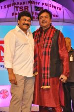 Shatrughan Sinha at TSR Tv9 national film awards on 18th July 2015 (269)_55acdf13e4591.jpg