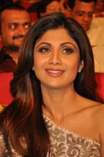 Shilpa Shetty at TSR Tv9 national film awards on 18th July 2015 (277)_55acdf396b78f.jpg