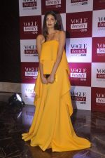 at Vogue beauty awards in Mumbai on 21st July 2015 (138)_55af9e1fc1940.JPG