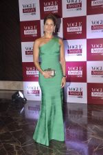 at Vogue beauty awards in Mumbai on 21st July 2015 (56)_55af9dee7e405.JPG