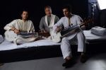 Amjad Ali Khan with sons Amaan and Ayaan Shoot for Vande Maataram at Collective Image Productions Lower Parel on 30th July 2015 (3)_55bb2424ee0a4.JPG