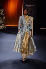 Model walks for Rahul Mishra at India Couture week day 2 on 30th July 2015 (56)_55bb24e43168b.JPG